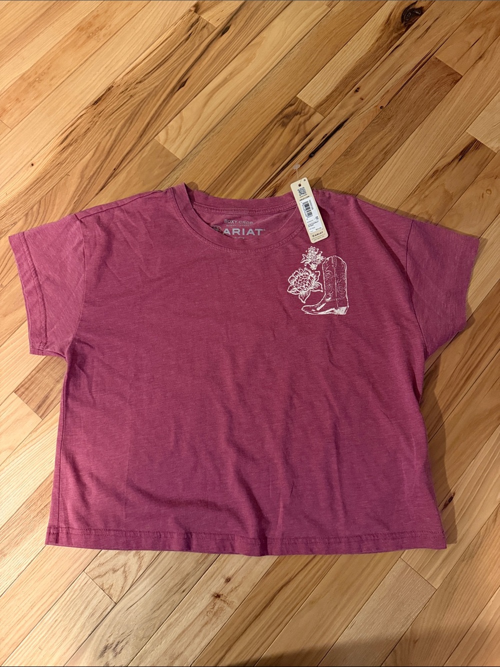 Ariat Women’s Short Sleeve Raspberry Graphic Tee